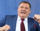 Milorad Dodik veseo/