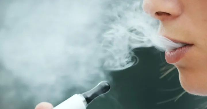 Sve više mladih koristi elektronske cigarete/