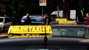 Taksisti su među prvima sa kojima se susretnu turisti po dolasku u Sarajevo/Ilustracija/