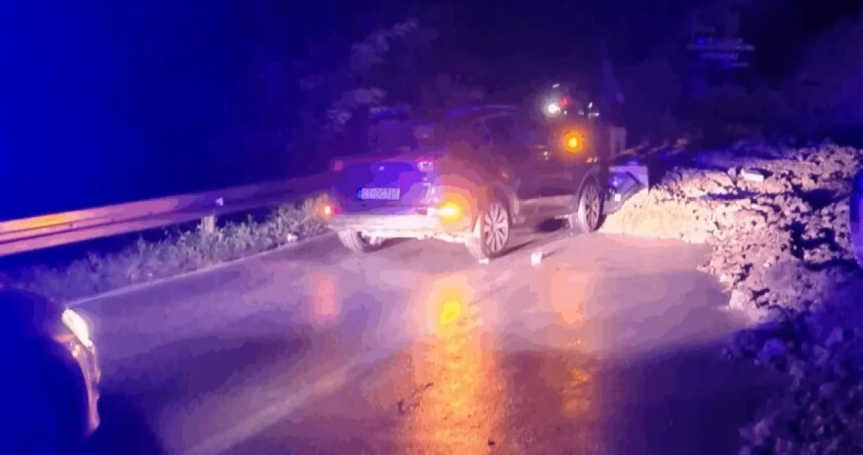 Sa mjesta nesreće/Jajce Online//