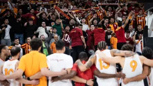 Slavlje košarkaša Galate/Foto: 