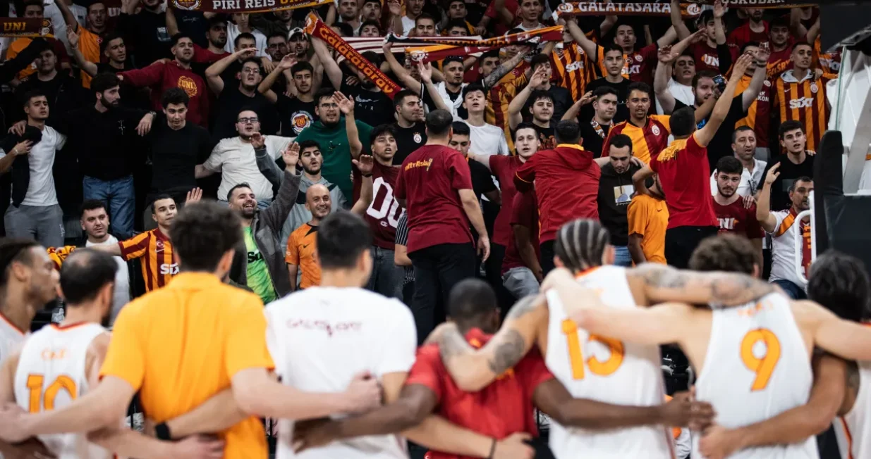 Slavlje košarkaša Galate/Foto: 