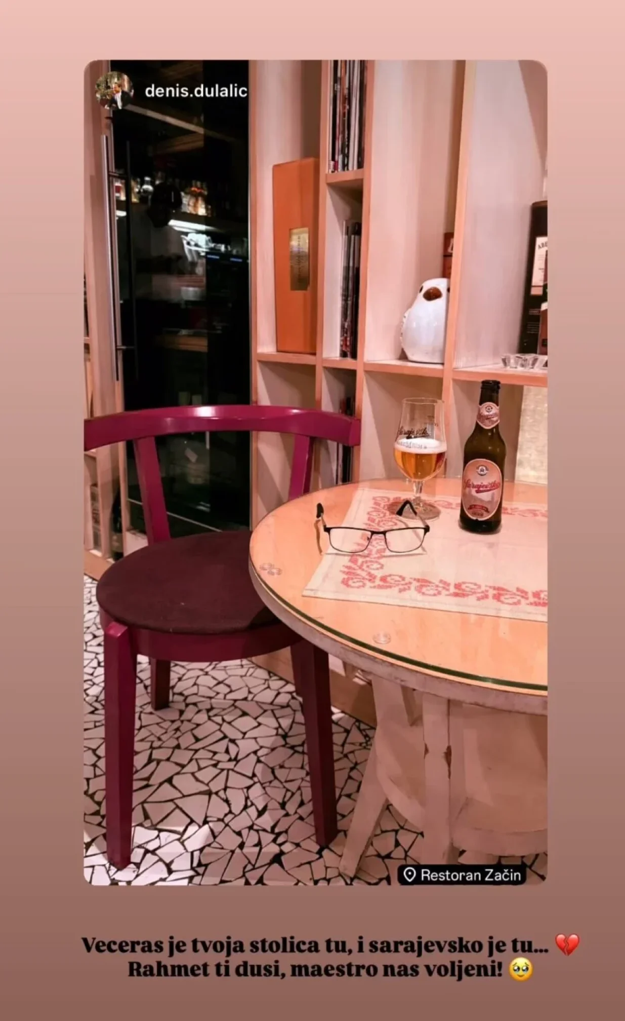 U restoranu koji je Bešlić redovno posjećivao ostavili njegovo mjesto: "Večeras je tvoja stolica tu"/Screenshot