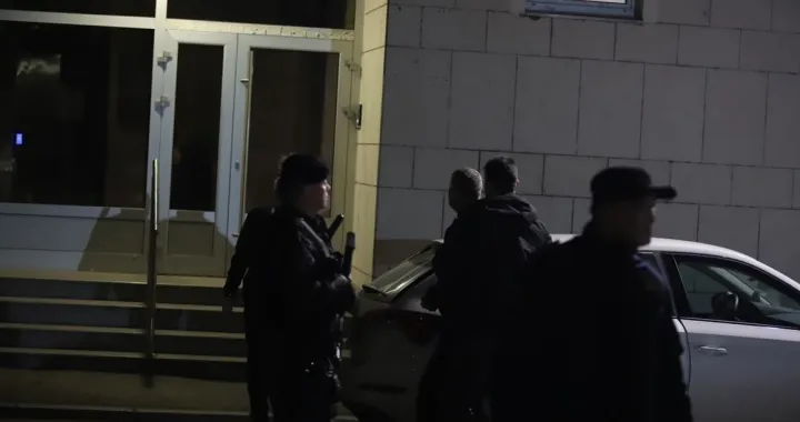 Privođenje osumnjičenog u Tužilaštvo TK/Tuzlanski.ba/Almir Kapo