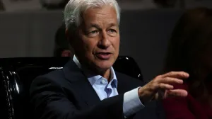 FILE PHOTO: Jamie Dimon, Chairman and Chief Executive officer (CEO) of JPMorgan Chase & Co. (JPM) speaks to the Economic Club of New York in Manhattan in New York City, U.S., April 23, 2024. REUTERS/Mike Segar/File Photo/Mike Segar
