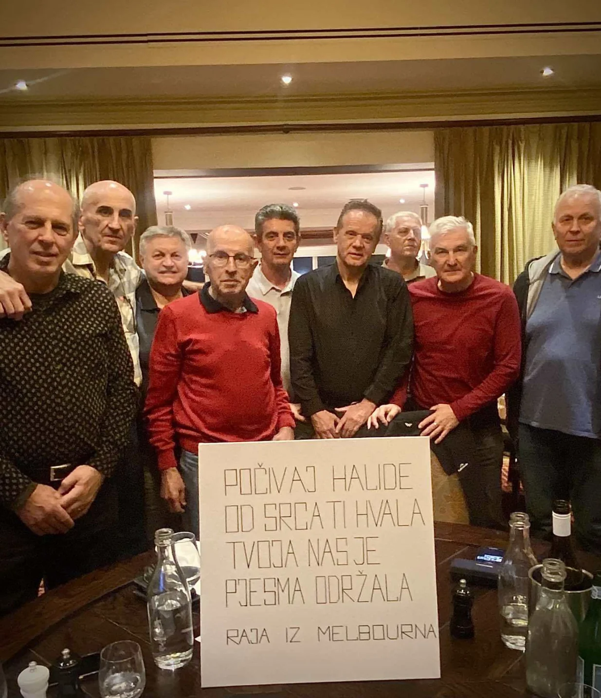 Raja iz Melbourna, poruka, Halid Bešlić, oproštaj/