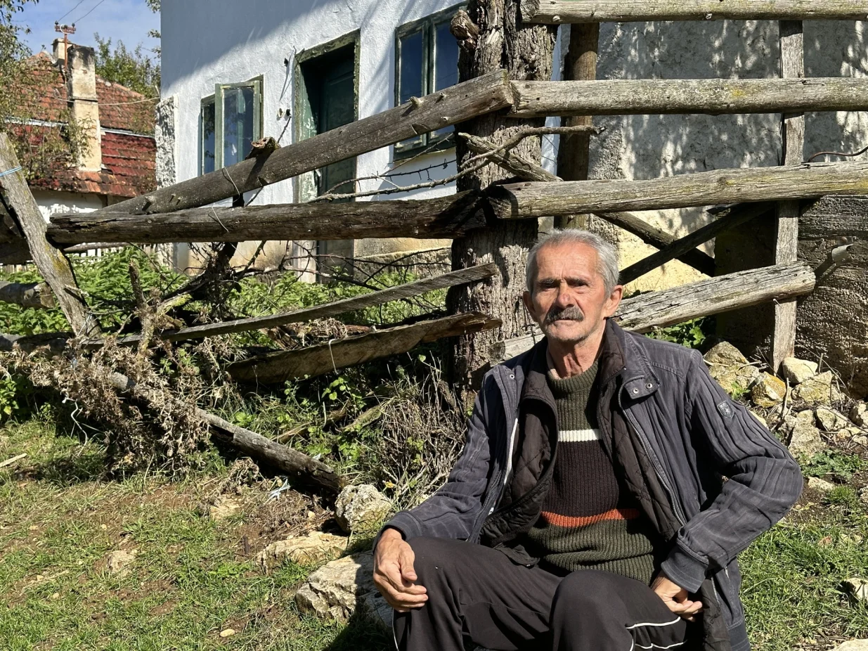 Pero ostaje u Vrapcima da tuguje za Halidom/Amir Papić