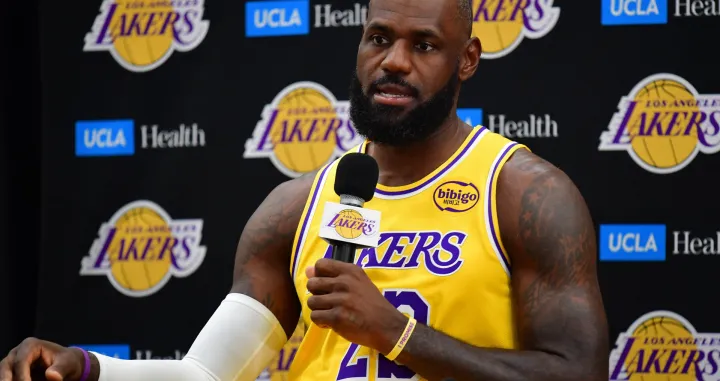 Sep 29, 2025; Los Angeles, CA, USA; Los Angeles Lakers forward LeBron James (23) during media day at UCLA Health Training Center. Mandatory Credit: Gary A. Vasquez-Imagn Images/Foto: Gary A. Vasquez