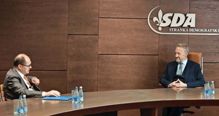 Ozetbegović i Schmidt/Facebook/