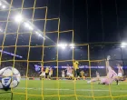 Soccer Football - UEFA Champions League - Borussia Dortmund v Athletic Bilbao - Signal Iduna Park, Dortmund, Germany - October 1, 2025 Borussia Dortmund's Serhou Guirassy scores their third goal past Athletic Bilbao's Unai Simon REUTERS/Leon Kuegeler/Foto: Leon Kuegeler