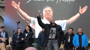 Sarajlije na skupu u čast Halida Bešlića/Senad Gubelić