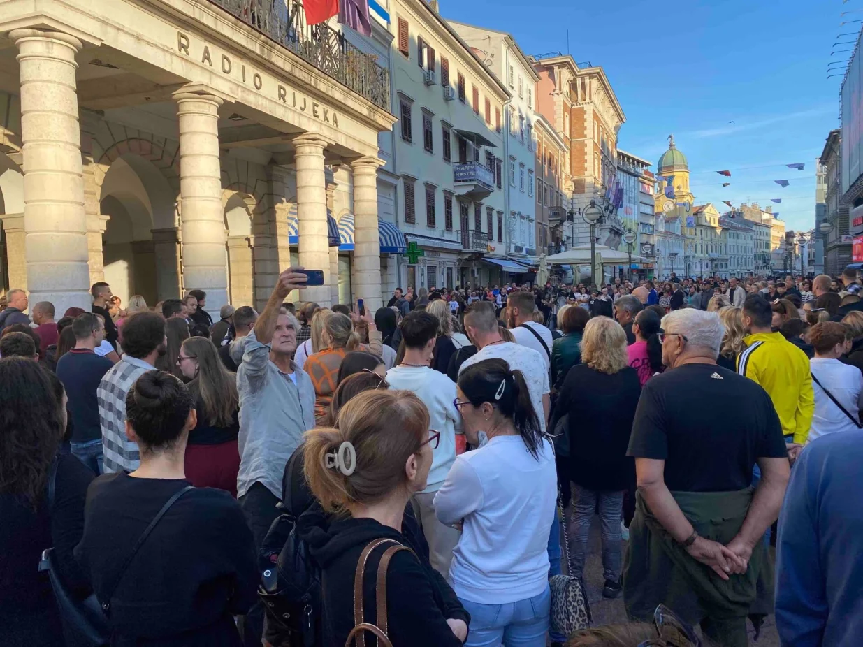 Riječani se oprostili od Halida Bešlića/Čitatelj Oslobođenja