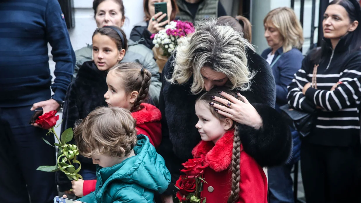 Beograđani na Skadarliji odaju počast Halidu Bešliću/Anadolija