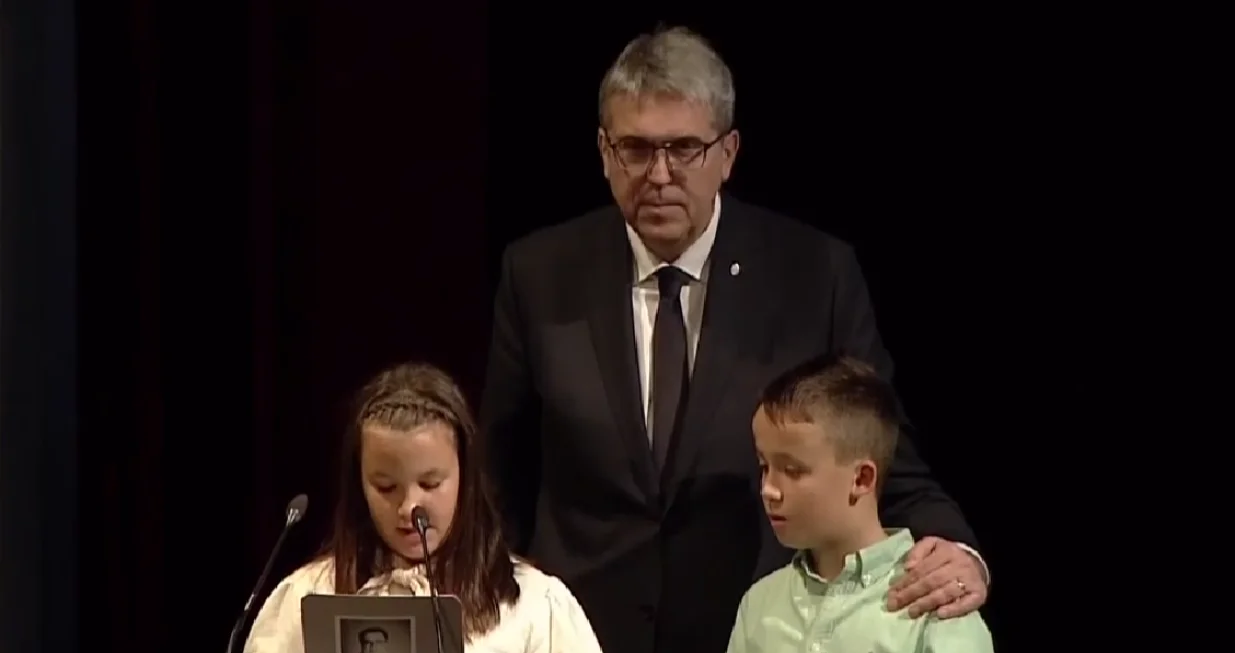 Samir Avdić, graadonačelnik Sarajeva i Halidovi unuci, komemoracija/