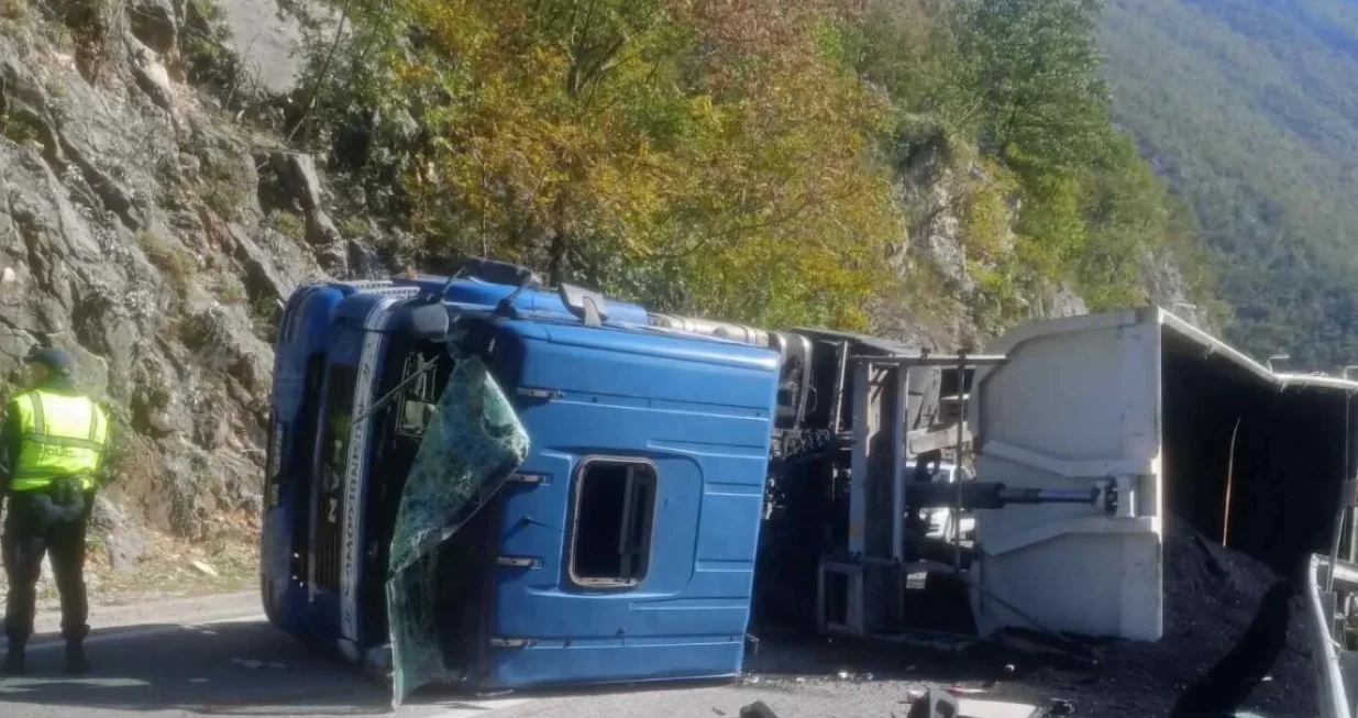 Prevrnuo se kamion/Bljesak.info//