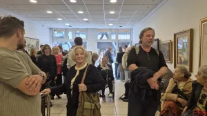 Pred početak izložbe u Galeriji Mona Lisa, Zagreb/