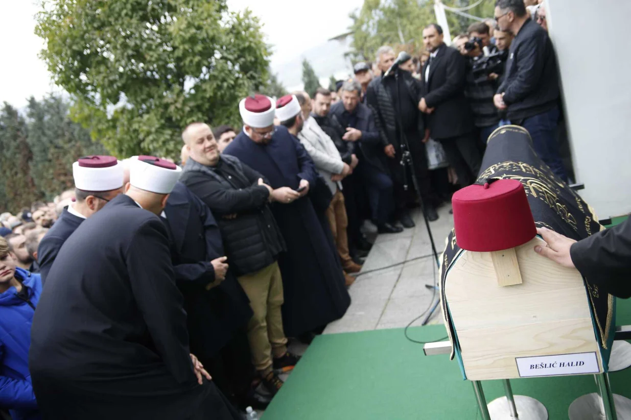 halid bešlić, dženaza, sahrana, bare, mezar/Damir Deljo