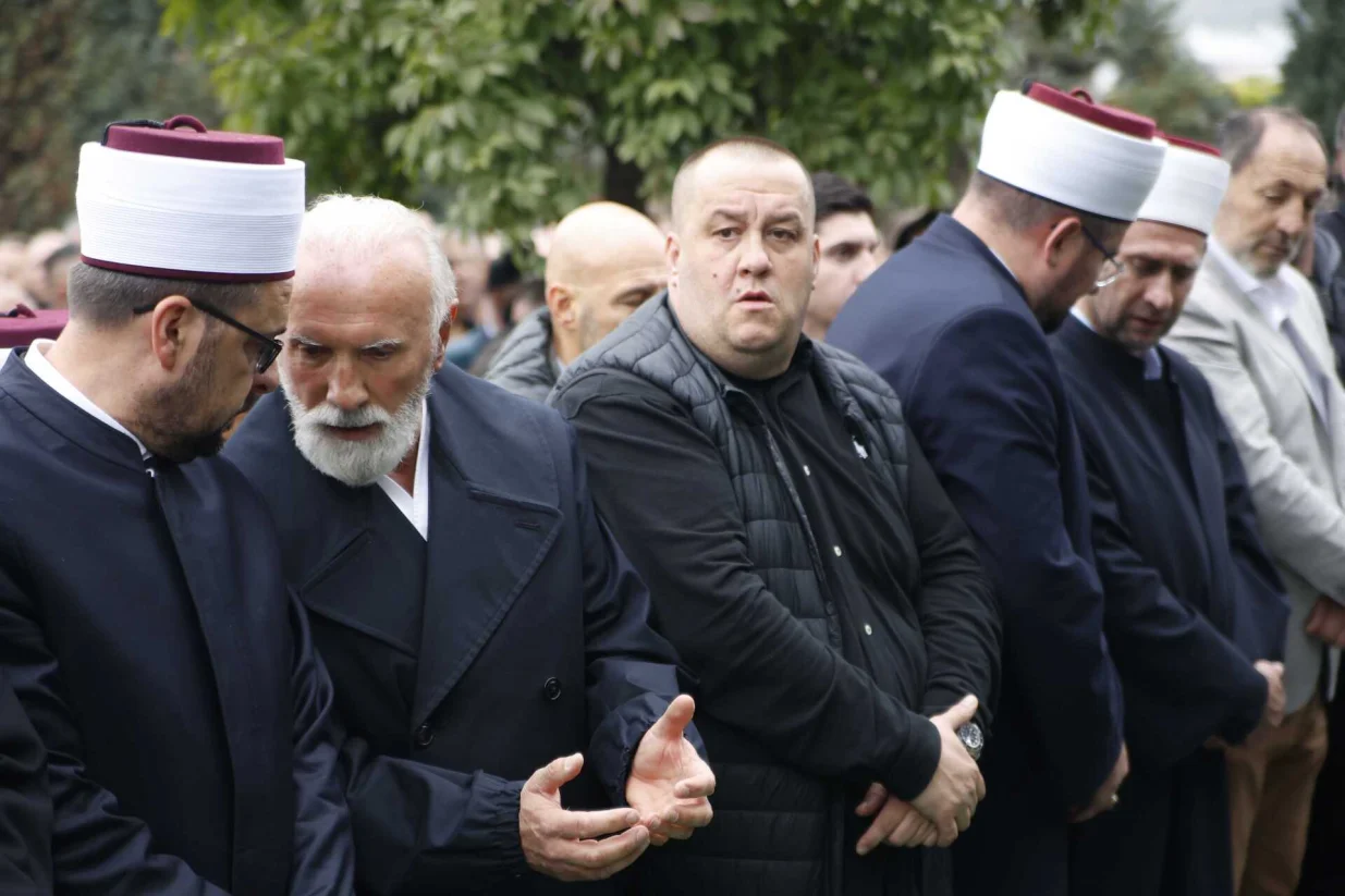 halid bešlić, dženaza, sahrana, bare, mezar/Damir Deljo
