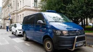 Akcija Koverta, policija, pretres, Vlada KS, Enda Pavić Pečenković, MUP KS, marica, kombi/Damir Deljo