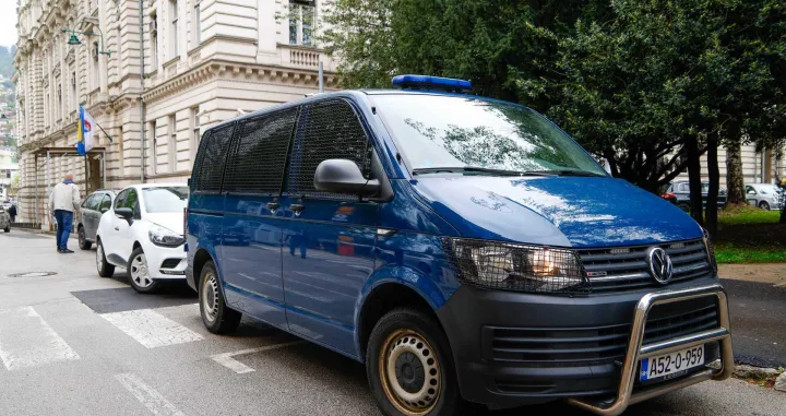 Akcija Koverta, policija, pretres, Vlada KS, Enda Pavić Pečenković, MUP KS, marica, kombi/Damir Deljo