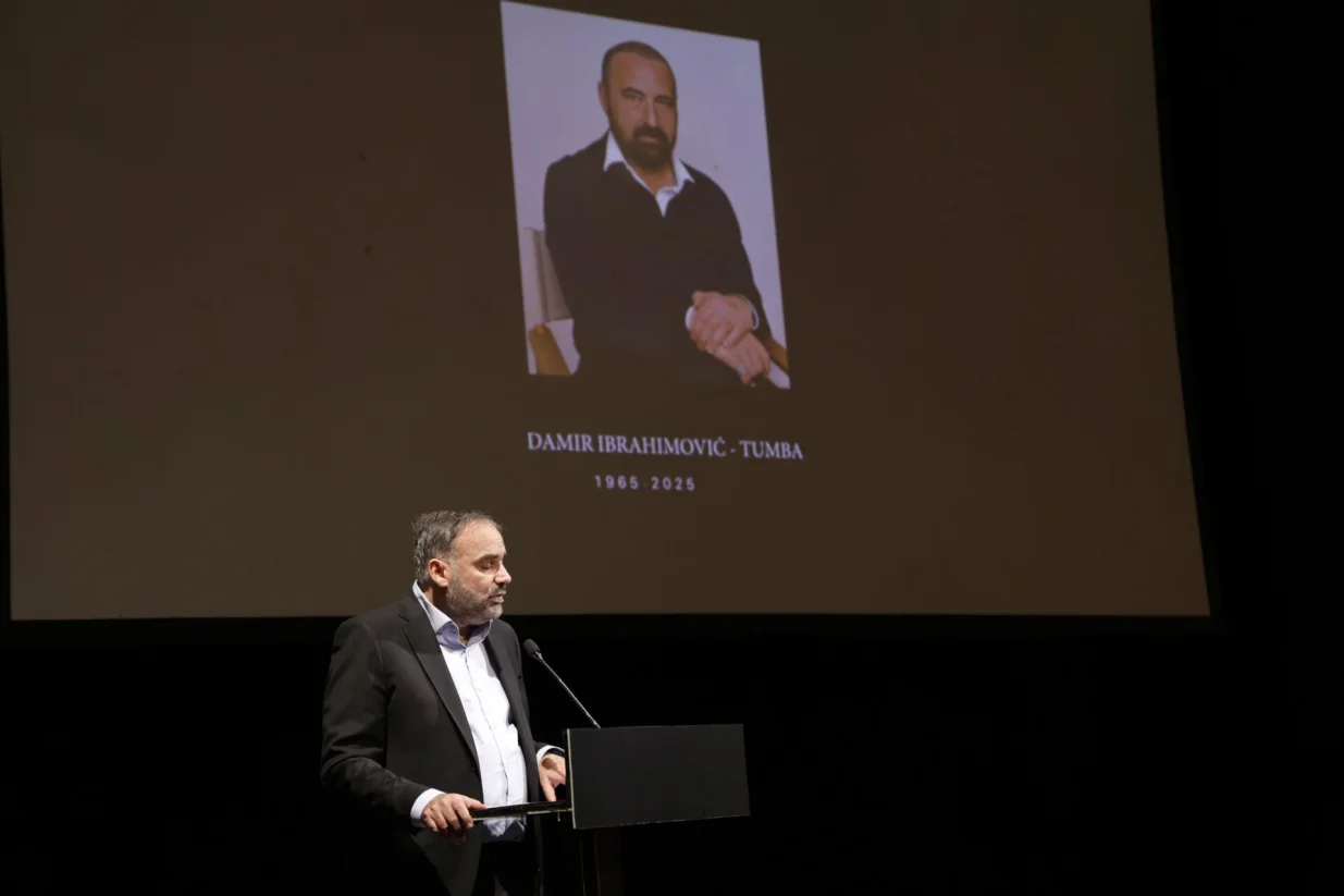 Komemoracija bh. filmskom producentu Damiru Ibrahimoviću u Narodnom pozorištu u Sarajevu. Foto FENA/Amer Kajmović/