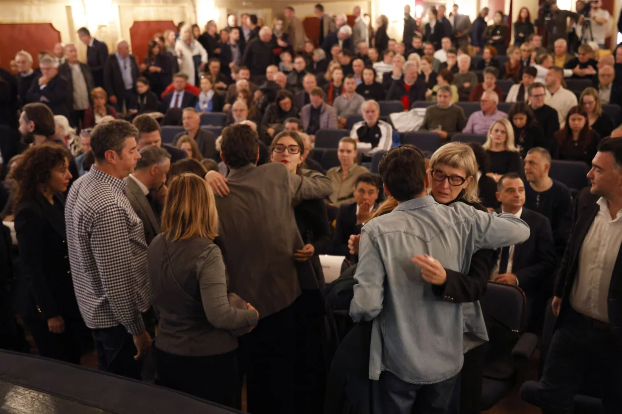 Komemoracija bh. filmskom producentu Damiru Ibrahimoviću u Narodnom pozorištu u Sarajevu. Foto FENA/Amer Kajmović/