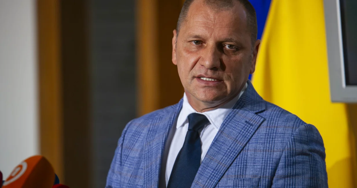 Sala Dom naroda Parlamenta BiH, Zlatko Miletić/Damir Deljo