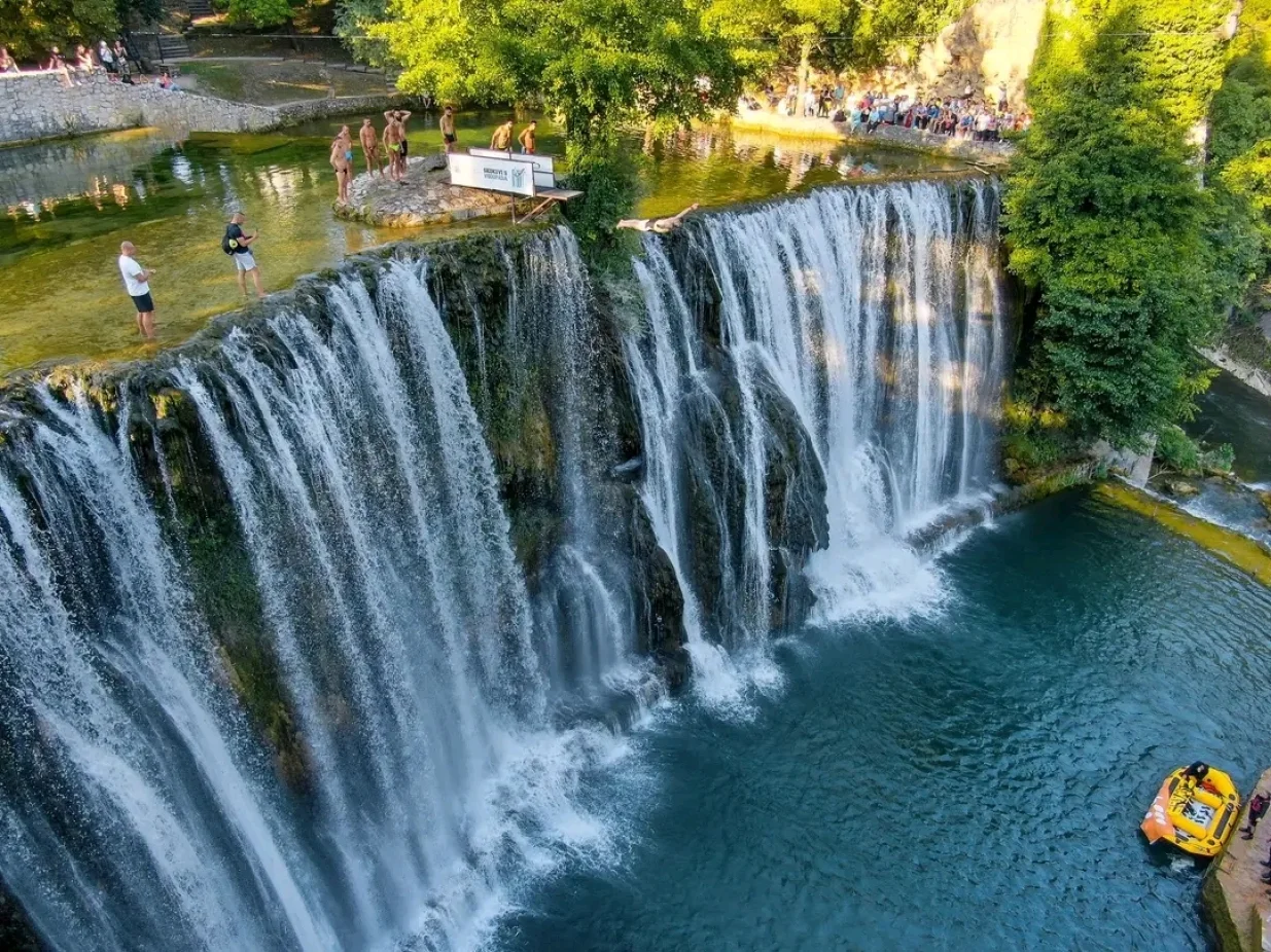 Skokovi sa vodopada, visit Jajce/