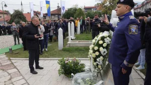 Polaganjem cvijeća i učenjem Fatihe na Šehidskom mezarju Kovači 17. 10. 2025. godine u 10:30 sati obilježit ćemo 22. godišnjicu smrti rahmetli Alije Izetbegovića, prvog predsjednika nezavisne Republike Bosne i Hercegovine/Senad Gubelić