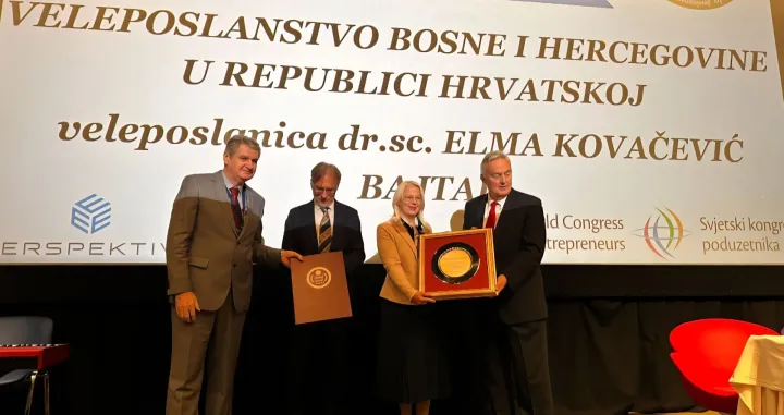 Zlatna nagrada i priznanje "GLOBALLOCAL" za ambasadoricu BiH u Hrvatskoj Elmu Kovačević-Bajtal//