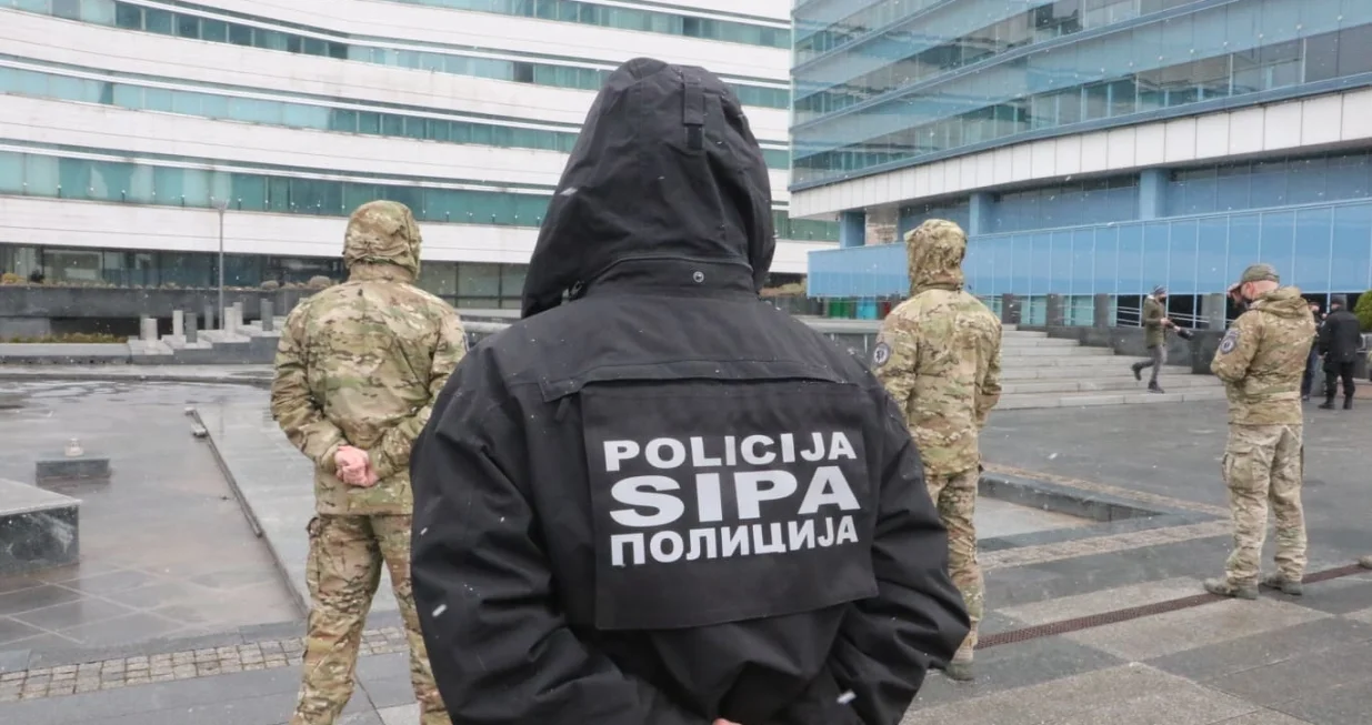 protesti policija/ Didier Torche/
