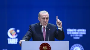 ISTANBUL, TURSKA - 17. OKTOBAR: Turski predsjednik Recep Tayyip Erdogan odrÅ¾ao je govor na Poslovno-ekonomskom forumu Turska-Afrika odrÅ¾anom u Kongresnom centru u Istanbulu, Turska, 17. oktobra 2025. (Arif HÃ¼daverdi Yaman - Anadolu Agency)/
