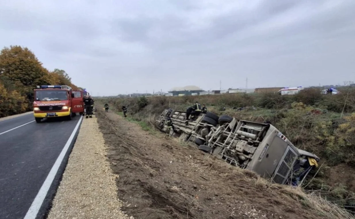 sremska mitrovica nesreća autobus sletio sa ceste /MUP Srbije/Mup Srbije