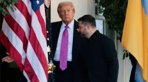 U.S. President Donald Trump welcomes Ukraine's President Volodymyr Zelenskiy at the White House in Washington, D.C., U.S., October 17, 2025. REUTERS/Jonathan Ernst/Jonathan Ernst