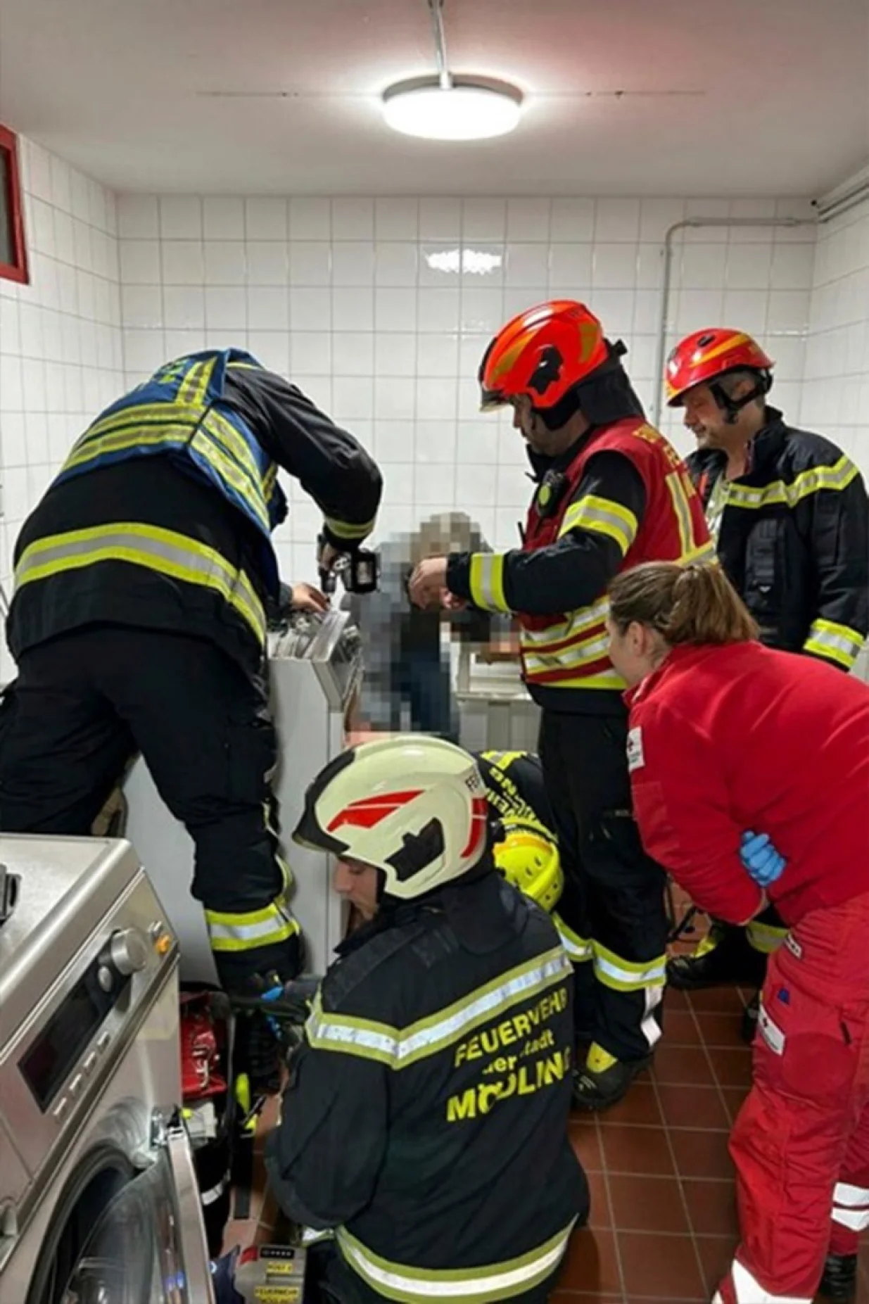 Vatrogasci, Austrija, spašavanje djevojčice, bubanj, veš mašina/Vatrogasno Društvo Modig