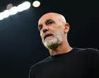 Soccer Football - Serie A - AC Milan v Fiorentina - San Siro, Milan, Italy - October 19, 2025 Fiorentina coach Stefano Pioli REUTERS/Daniele Mascolo/Foto: Daniele Mascolo