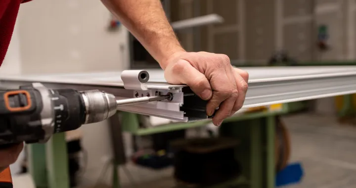 Primjeri poput Emira pokazuju da podrška Fonda nije samo finansijska pomoć//Ilustracija