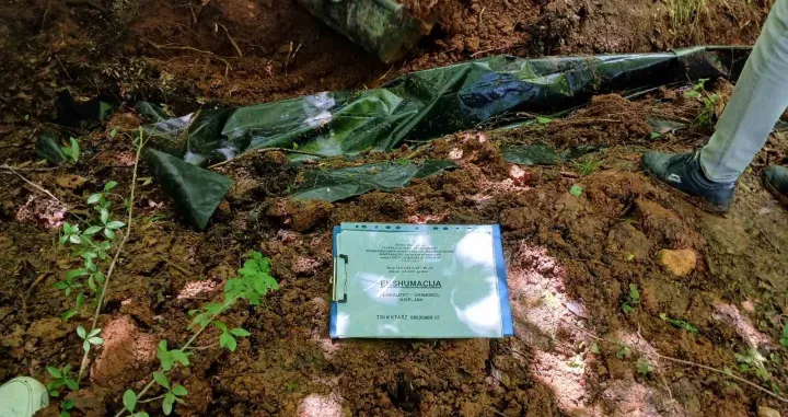 Ekshumacija na lokalitetu Grahovci, općina Kiseljak; iskopani kompletni posmrtni ostaci dvije žrtve agresije na BiH bošnjačke nacionalnosti, nestale 1993. godine//