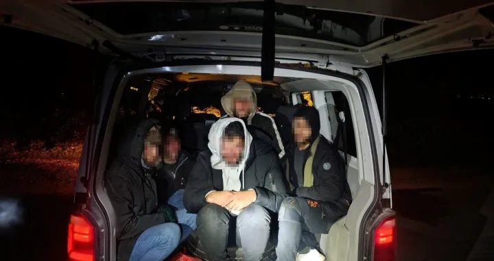 U vozilu krijumčario migrante/GP BiH/