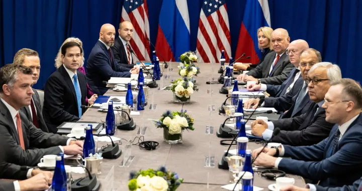 U.S. Secretary of State Marco Rubio meets with Russian Foreign Minister Sergey Lavrov as part of the the 80th session of the United Nations General Assembly at the Lotte Palace Hotel, in New York, U.S., September 24, 2025. Stefan Jeremiah/Pool via REUTERS/Stefan Jeremiah