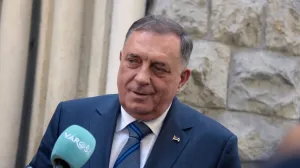 Milorad Dodik, mađarska/