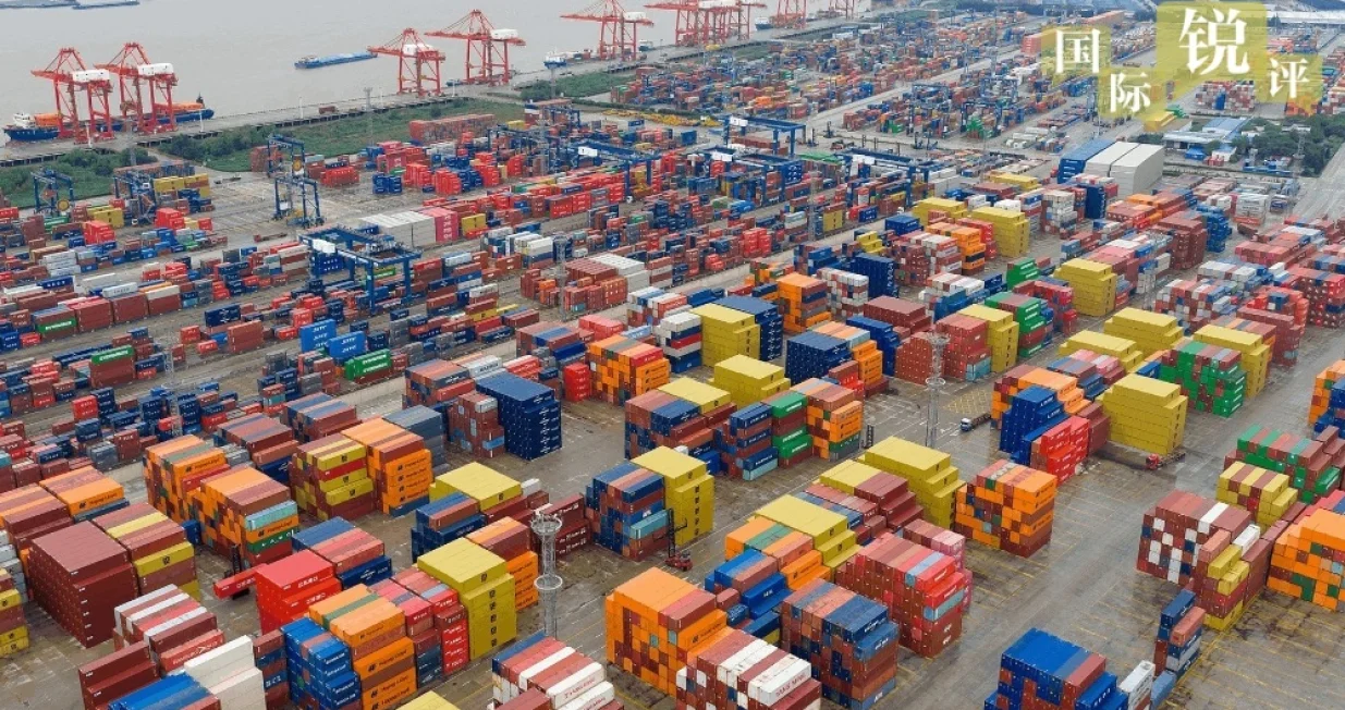 Od naprednih modela vještačke inteligencije do uvođenja vožnje bez vozača u svakodnevnicu, duboka integracija "inovacija i industrijskog lanca" unijela je novu energiju u kinesku ekonomiju i ubrzala globalne inovacione procese./