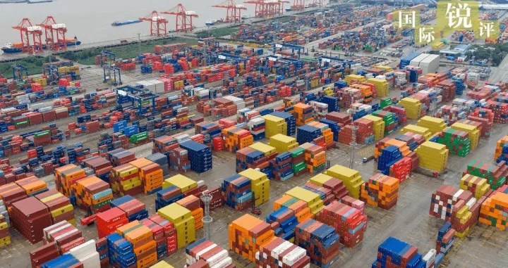 Od naprednih modela vještačke inteligencije do uvođenja vožnje bez vozača u svakodnevnicu, duboka integracija "inovacija i industrijskog lanca" unijela je novu energiju u kinesku ekonomiju i ubrzala globalne inovacione procese./