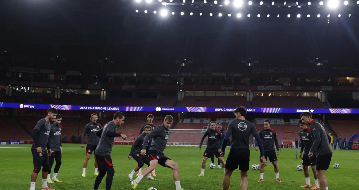 Soccer Football - UEFA Champions League - Atletico Madrid Training - Emirates Stadium, London, Britain - October 20, 2025 Atletico Madrid's Alexander Sorloth during training with teammates Action Images via Reuters/Andrew Couldridge/Foto: Andrew Couldridge