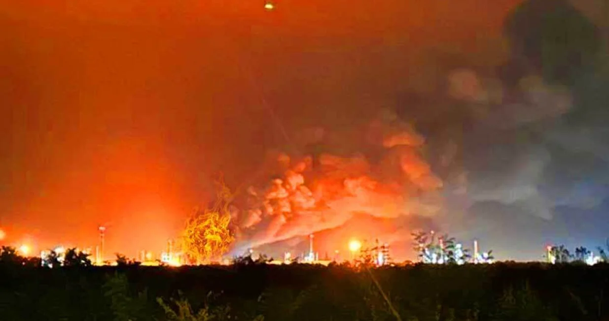 Požar u najvećij rafineriji nafte u mađarskoj/X