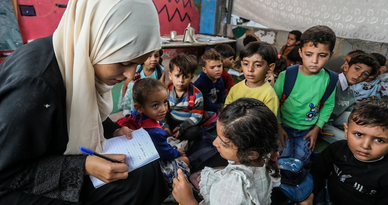 Palestinski nastavnici pretvaraju domove u učionice u Khan Younisu/Abed Rahim Khatib