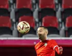 epa10363723 Morocco's Hakim Ziyech performs during his team's training session in Doha, Qatar, 13 December 2022. Morocco will face France in their FIFA World Cup 2022 semi final soccer match on 14 December 2022. EPA/MARTIN DIVISEK/Foto: Martin Divisek