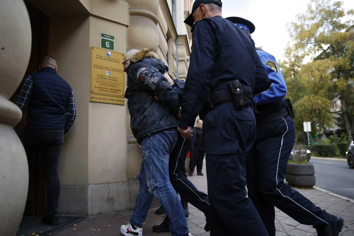 Dovođenje Amira Pašića Faće u Tužilaštvo KS/Damir Deljo/