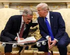 FILE PHOTO: U.S. President Donald Trump meets with Canada's Prime Minister Mark Carney in the Oval Office at the White House in Washington, D.C., U.S., October 7, 2025. REUTERS/Evelyn Hockstein/File Photo/Evelyn Hockstein