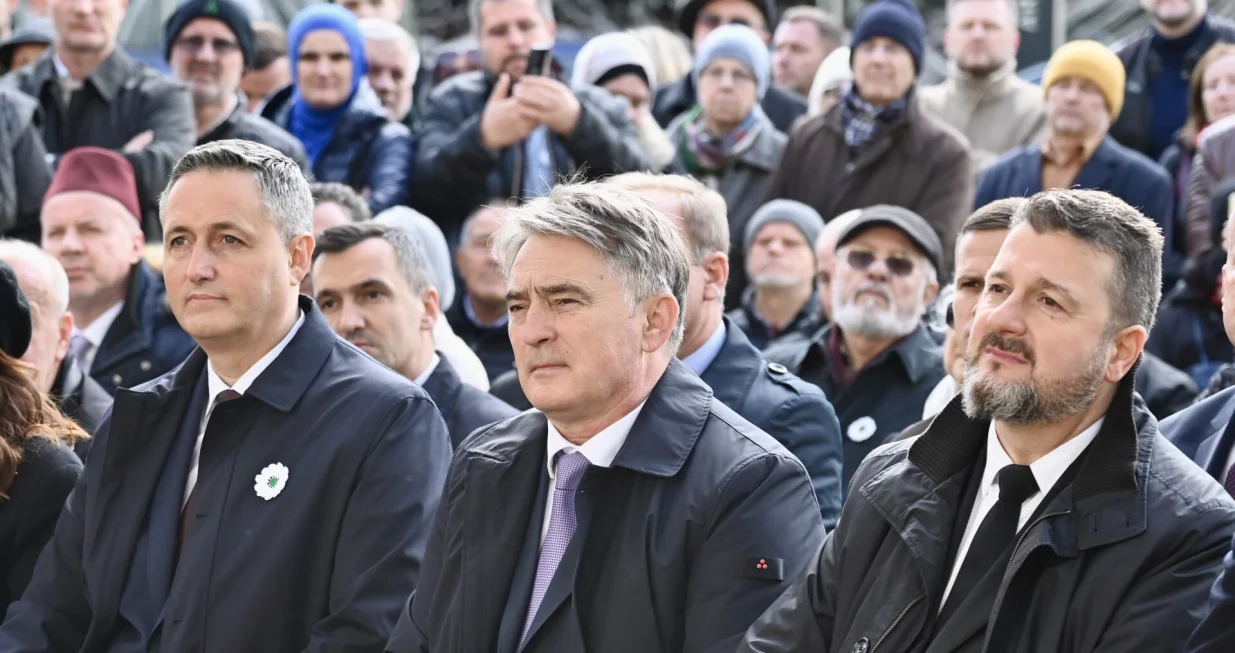 Komšić se obratio na otkrivanju spomenika "Cvijet Srebrenice" u Beču/Kabinet Predsjedavajućeg Predsjedništva Bih